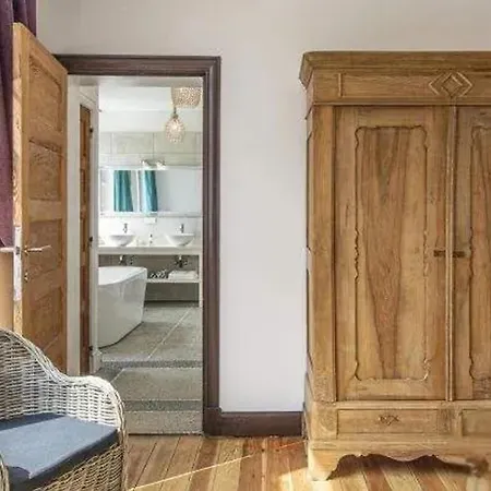 Spacious In With Hammam And Garden Villa Spa
